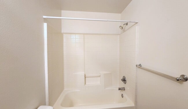 Building Photo - Comfort, Charm, and Convenience in South Hill