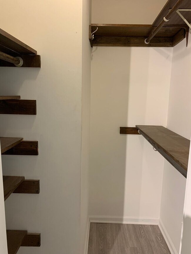 Building Photo - 4912-4914 #6