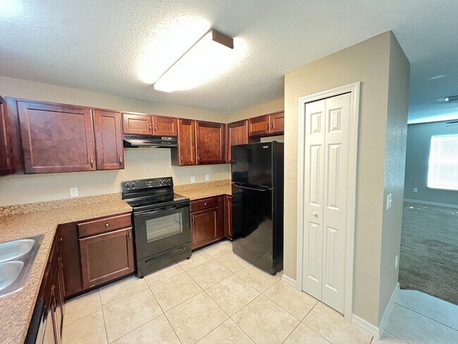 Building Photo - 3 BD/2BA Home in Beautiful Summerfield!!!