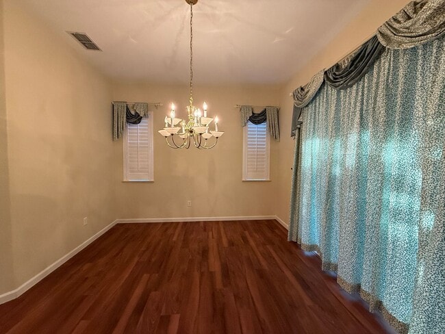 Building Photo - Heritage Lakeside 55+ Active Community!