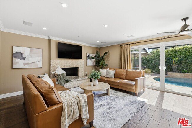 Building Photo - 5507 Bluebell Ave