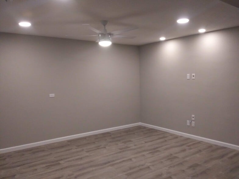 Living Space - 111 S Dale Ct