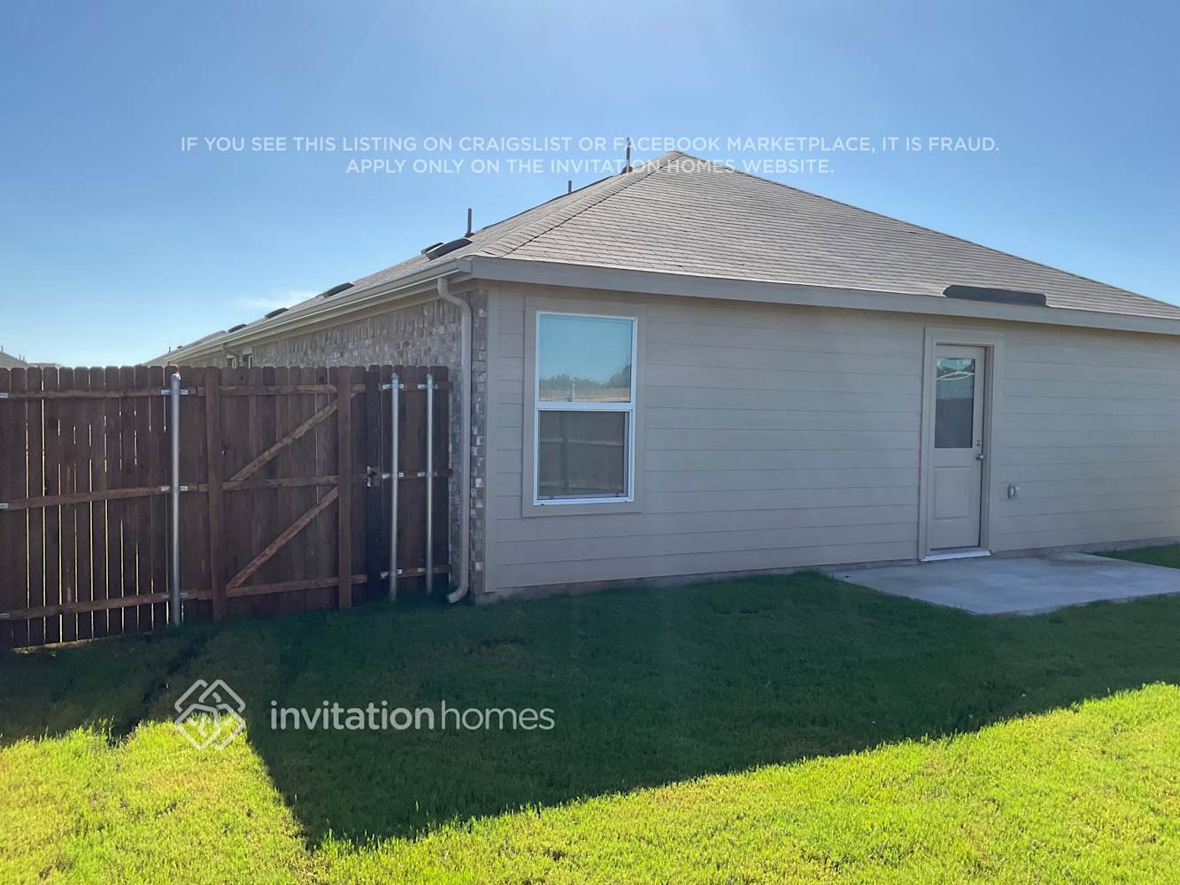 Building Photo - 923 Carrick Dr