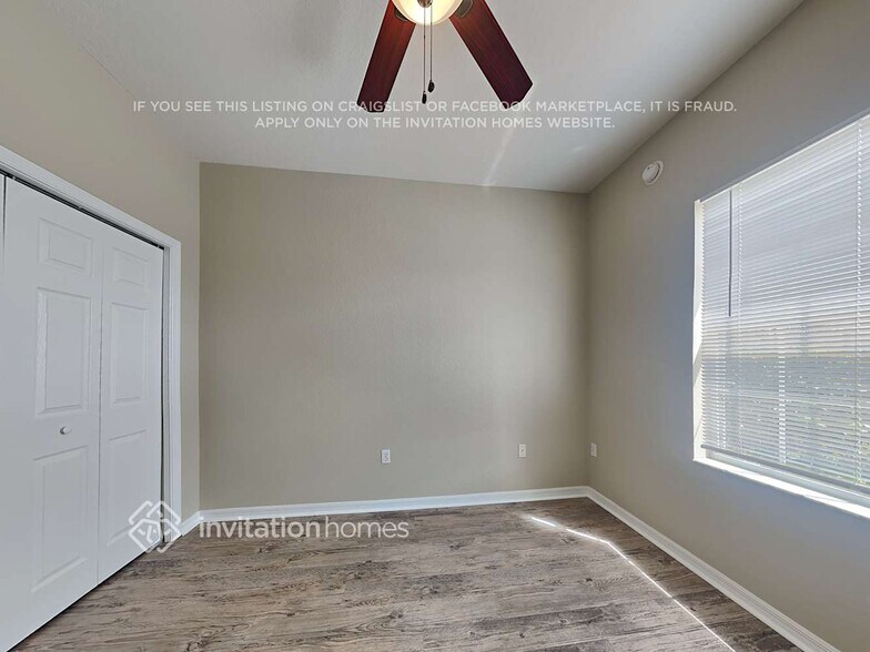 Building Photo - 3652 Sandhill Crane Dr