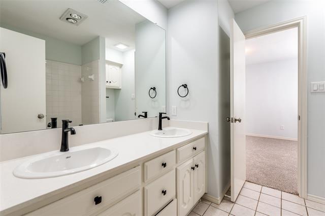 Building Photo - 4223 Lawngate Dr