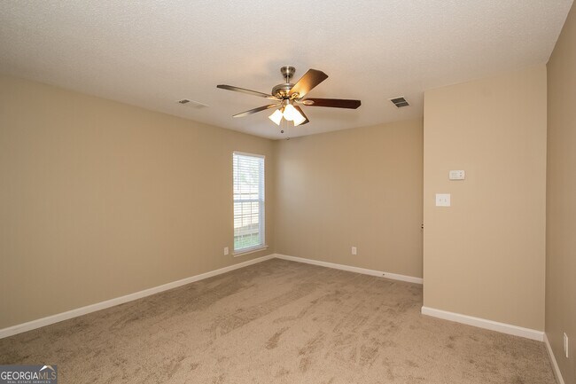 Building Photo - 1269 Creekview Cir