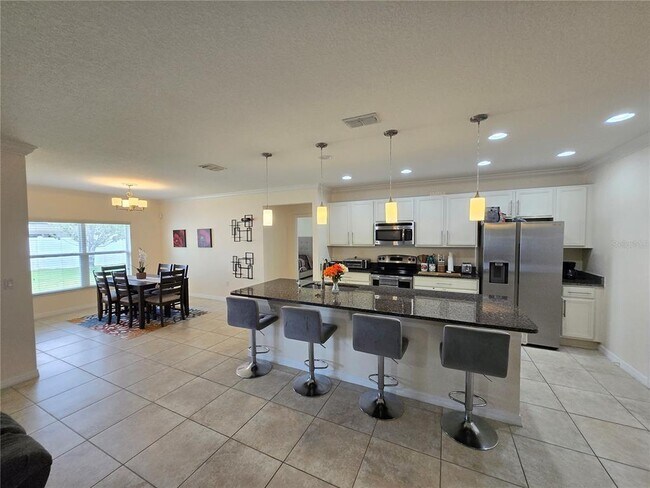 Building Photo - 2246 Waukegan Dr