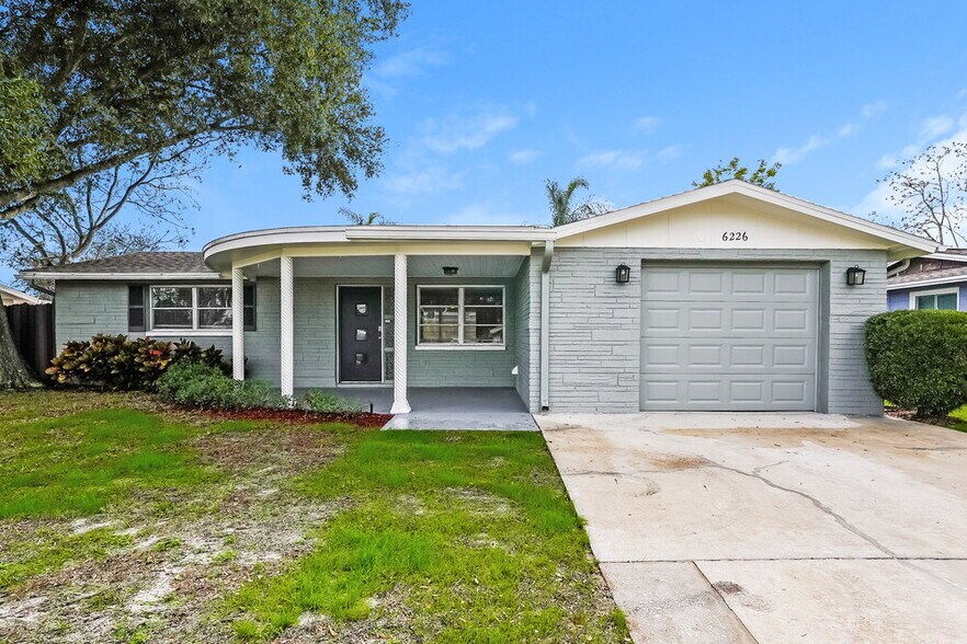 Primary Photo - 6226 9th Ave