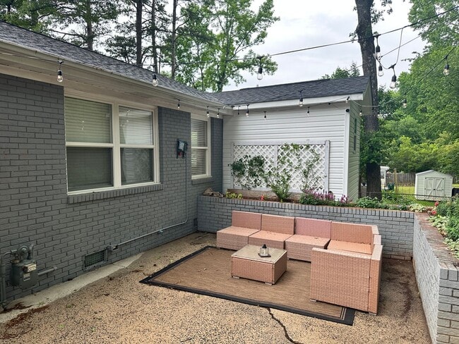 Building Photo - Beautiful 3 Bedroom Home in Windsor Park!