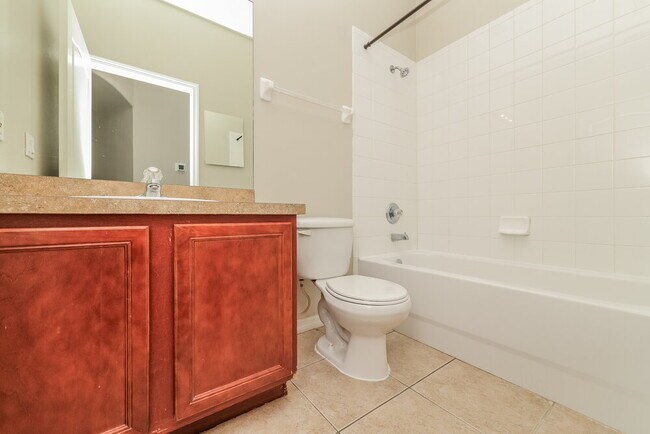 Building Photo - 6816 Surrey Oak Dr