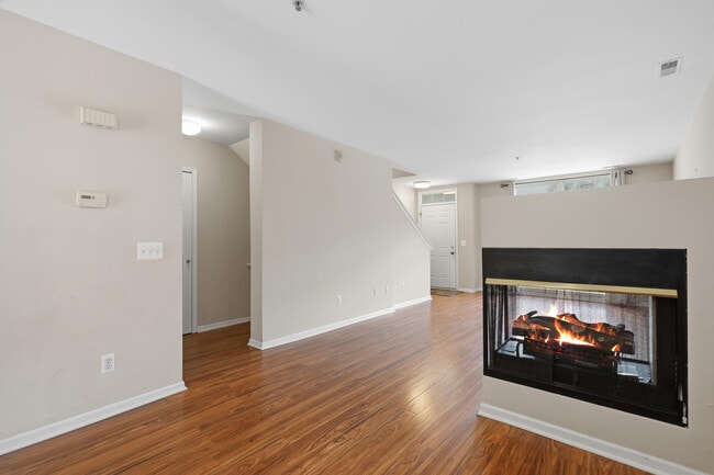 Building Photo - 39475 Springwater Dr