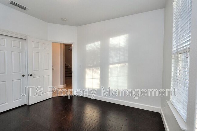 Building Photo - 5602 Jerry Litell Way