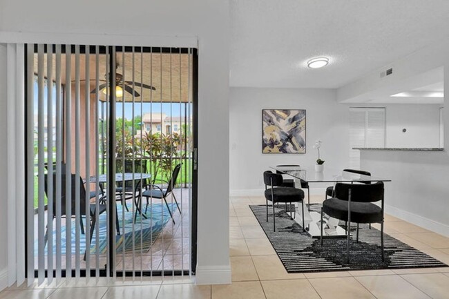 Building Photo - 12641 Westhampton Cir