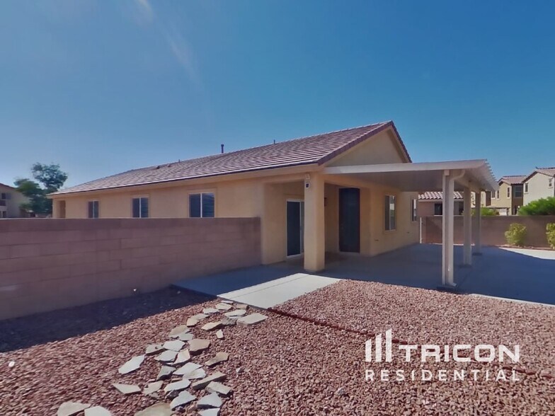 Building Photo - 4134 Blue Manor Ln