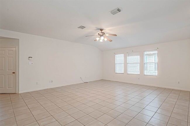 Building Photo - 5815 Plantation Crest Dr