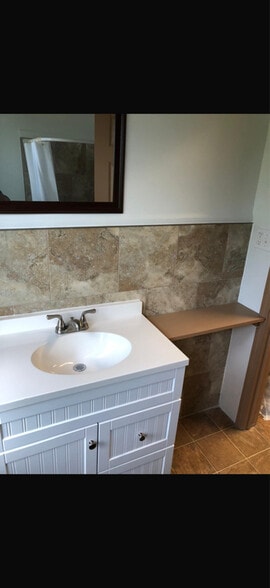 Building Photo - 48 Winspear Ave