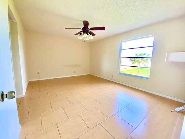 Building Photo - 2828 Casita Way