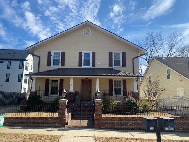 Primary Photo - 3 Bedroom 2.5 Bath Townhome in Downtown Greenville and Near the Hampton Pinckney Historic District