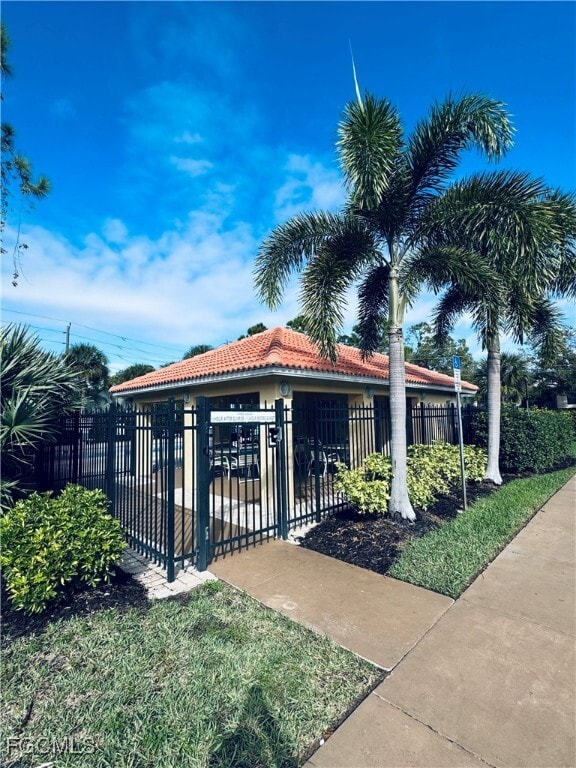 Building Photo - 10010 Maddox Ln