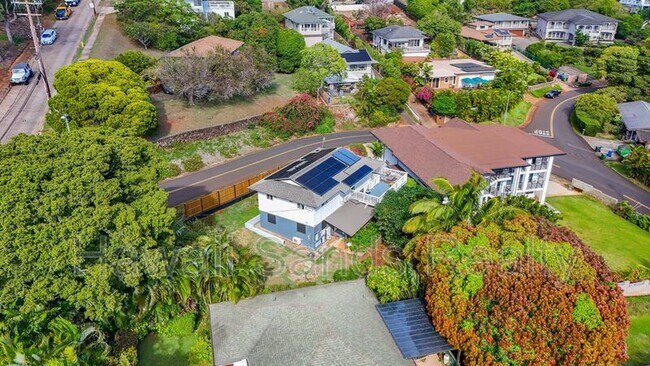 Building Photo - 4566 Sierra Dr