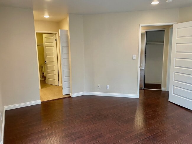 Building Photo - 2402 34th St