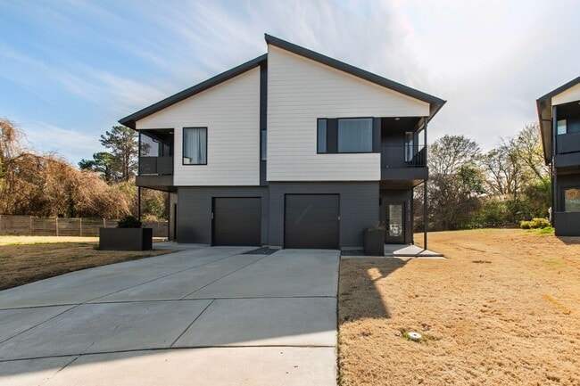 Building Photo - Modern 3BR Townhome in Millbank Village!