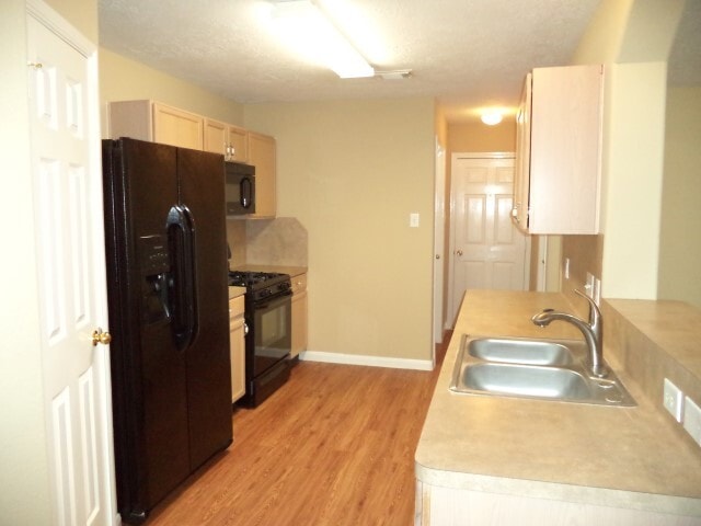 Building Photo - 13030 Maile Park Dr