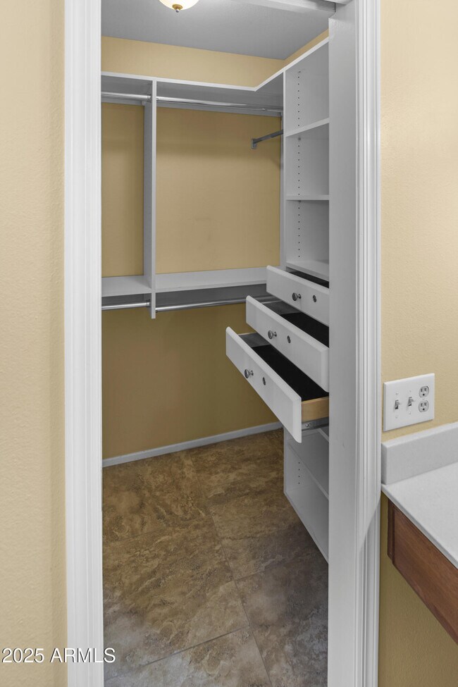 Building Photo - 12934 W Blue Sky Dr