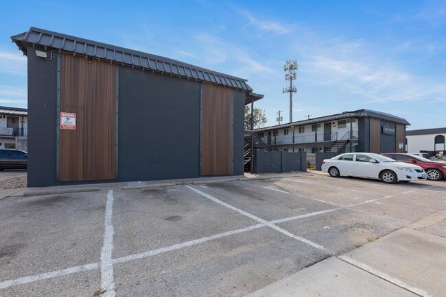 Building Photo - 7929 Gault St