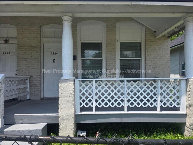 Building Photo - 2324 Moncrief Rd