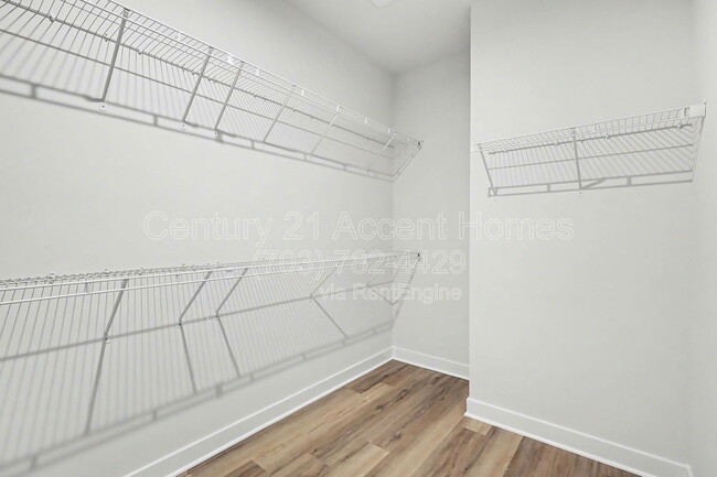 Building Photo - 1705 Dunnington Pl