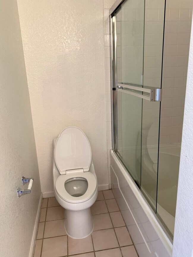 Building Photo - Belmont Hills Sanctuary: 3 En-Suite Suites Behind Oracle & Farallon Park