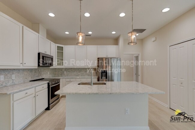 Building Photo - 301 Low Tide Ln