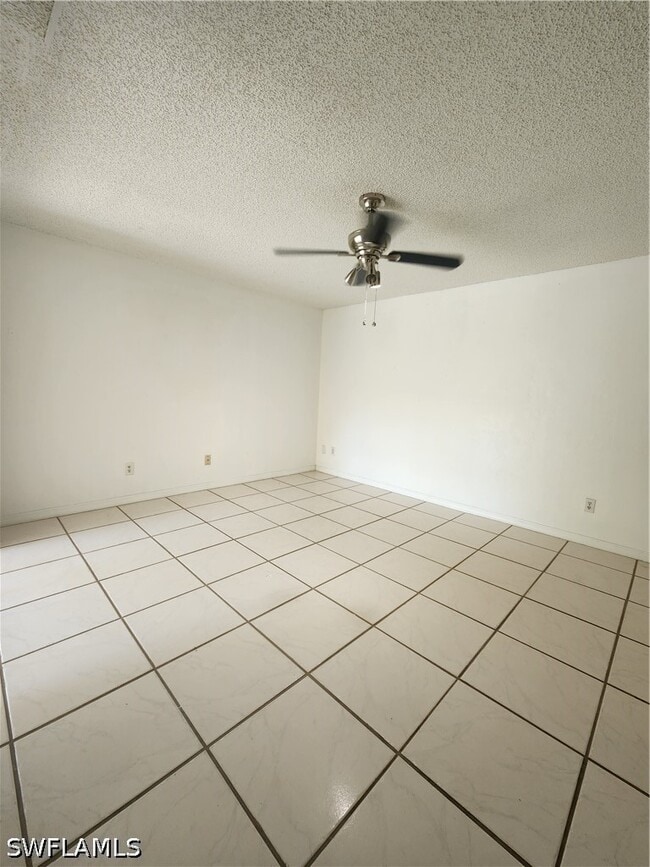 Building Photo - 4619 Chippendale Dr