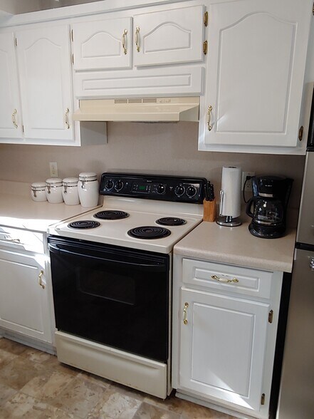 Building Photo - 490 Old Highway 81