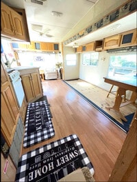 Building Photo - 1 E Middlefield Rd