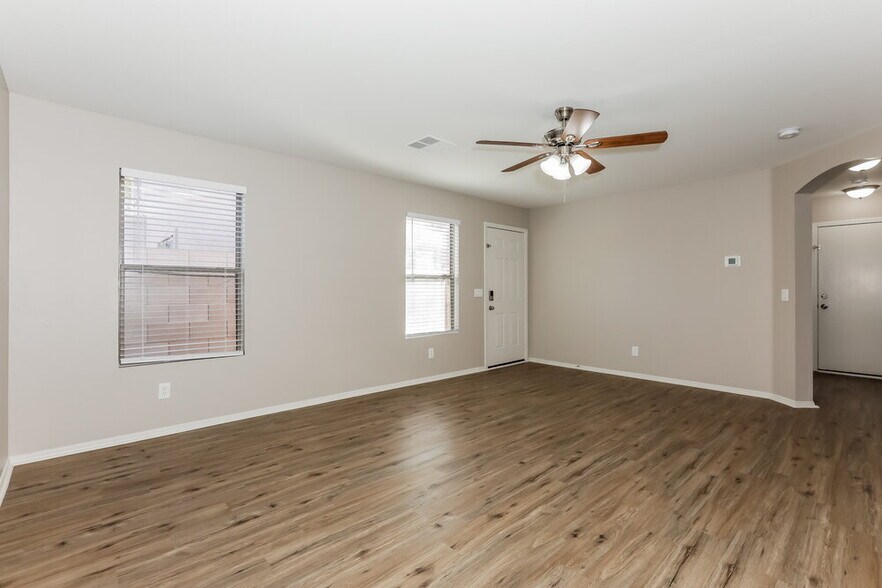 Building Photo - 11114 E Arbor Ave
