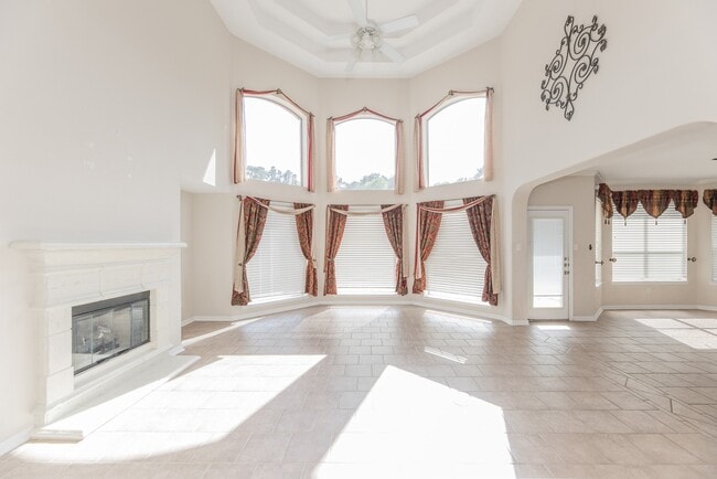 Building Photo - 15435 Stoneridge Park Ln