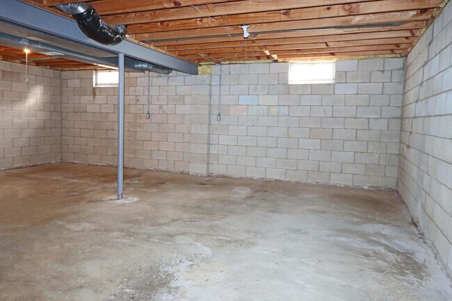 Building Photo - 4862 Roger Allen Ct