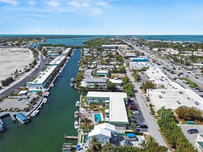 Building Photo - 5301 Ocean Terrace