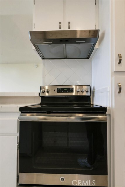 Building Photo - 6542 Ocean Crest Dr