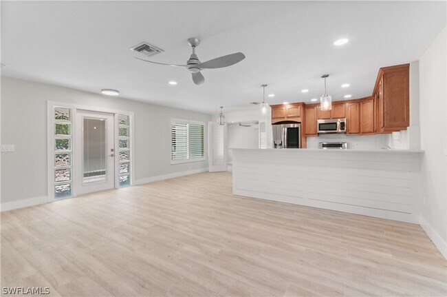 Building Photo - 54 Liberty Ln