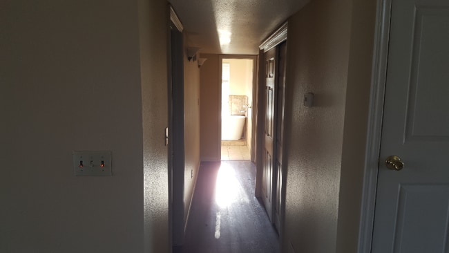 Building Photo - 306 Ridgecrest Dr