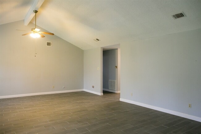 Building Photo - 12051 Creekhurst Dr