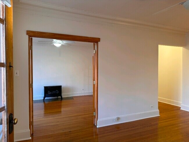 Building Photo - 1130 W Pratt Blvd