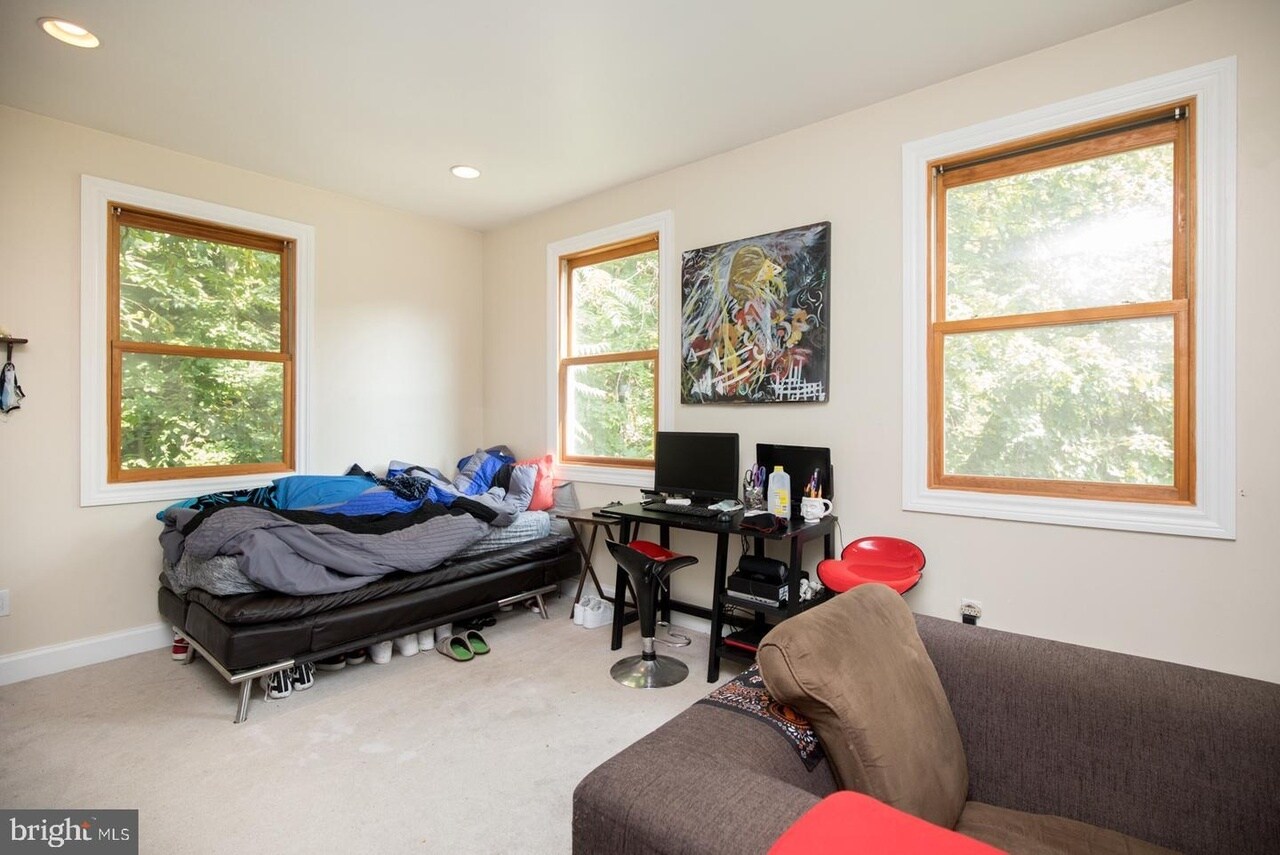 Building Photo - 4513 Silverwood St