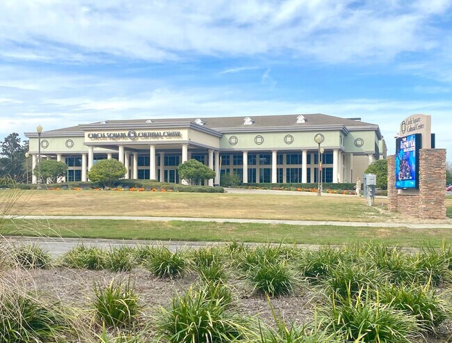 Building Photo - Three Bedroom Home In Gated 55+ Exclusive ...