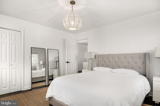 Building Photo - 6670 Cedar Cove Rd