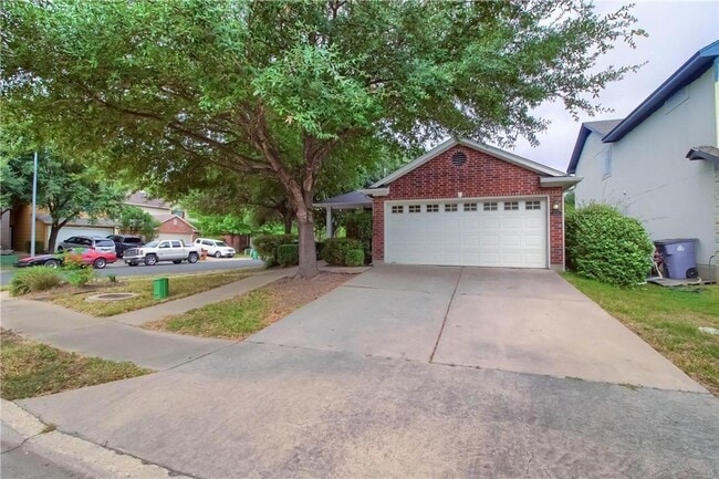 Building Photo - 1100 Emmitt Run