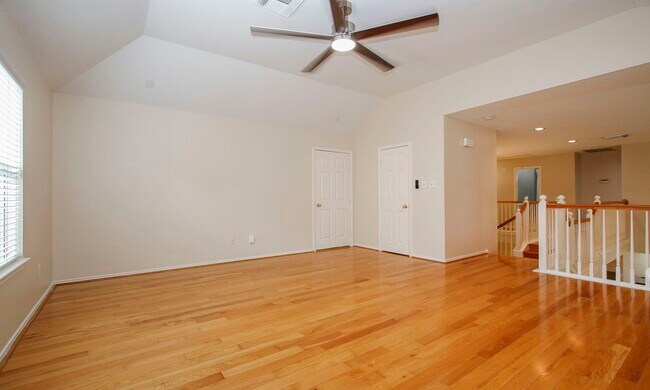 Building Photo - 16207 Waiting Spring Cir